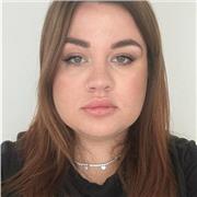 Sono laureata in scienze dell’educazione mi offro per insegnare materie umanistiche e italiano